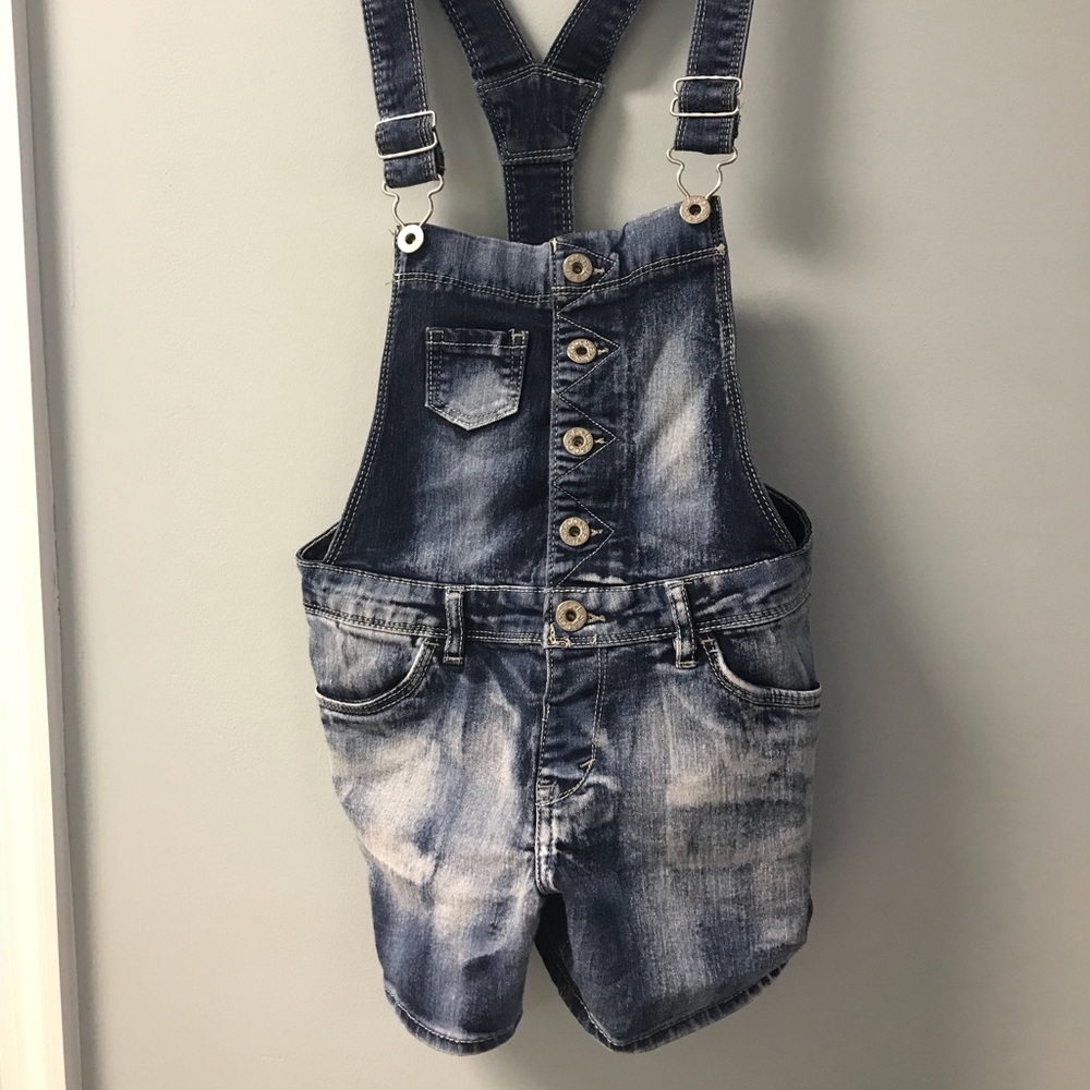 Levi’s girls acid wash overall shorts